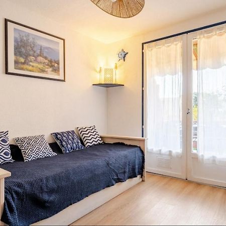 Appartement les pieds dans l'eau La Londe-les-Maures Extérieur photo
