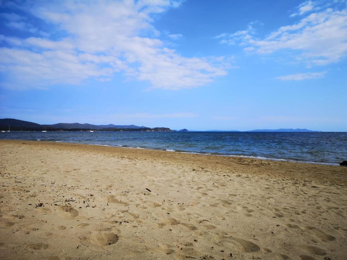 Appartement les pieds dans l'eau La Londe-les-Maures Extérieur photo